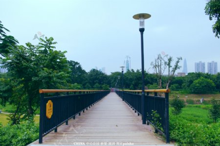 公园桥梁钢木河桥图片