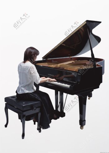 美女弹钢琴图片