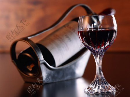 高清葡萄酒杯图片