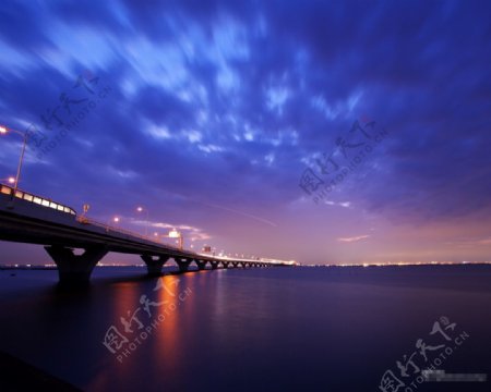 美丽夜景大桥
