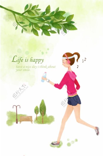 绿色树木和跑步的女孩
