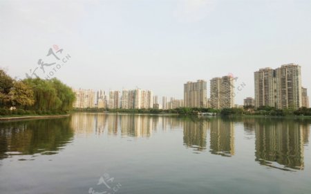 湖景楼盘图片