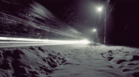 大雪过后的高速公路图片