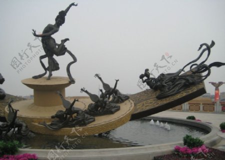 华清池畔舞姬雕塑图片