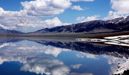 新疆赛里木湖唯美风景图片
