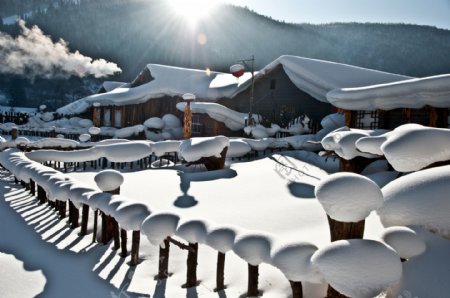 东北雪景村庄图片