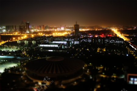 云南师范大学夜景图片