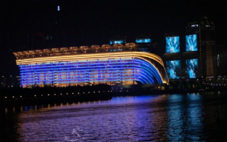 广州海心沙亚运会场馆夜景图片