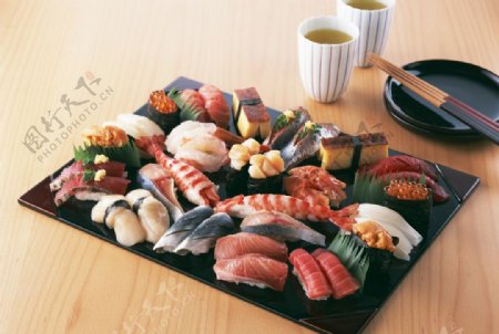 日本生鱼片图片