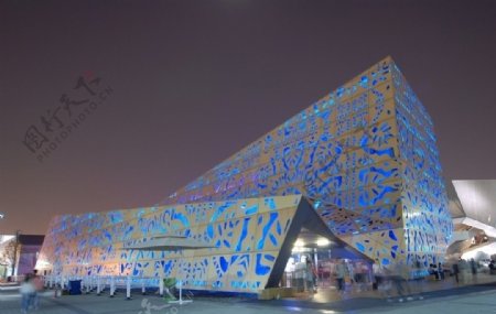上海世博会波兰馆及夜景图片