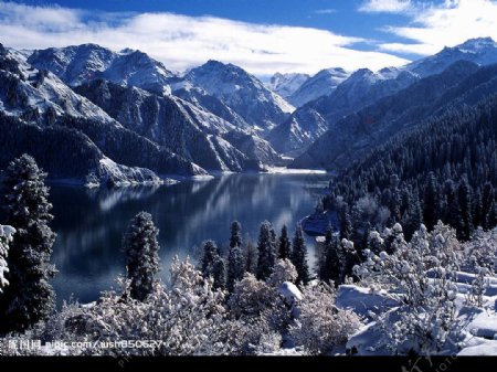 新疆神秘大峡谷风景图片