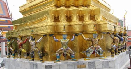 泰国皇宫玉佛寺内神像雕塑图片
