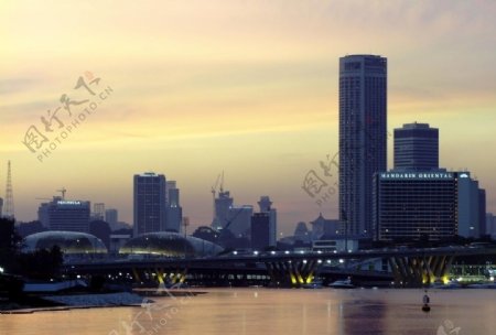 新加坡夕阳下海滨湾图片