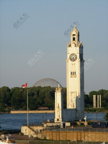 蒙特利尔老港边的钟楼图片