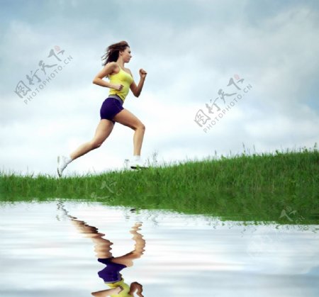 运动跑步美女健身活力图片