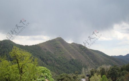 潭柘寺的山图片