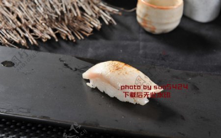 火炙白金枪鱼寿司图片
