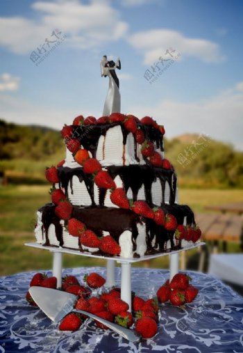 美味的婚礼蛋糕图片