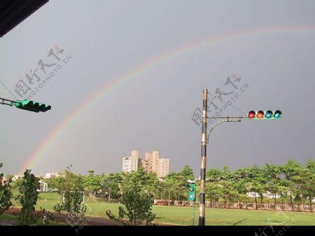 雨後的彩虹图片