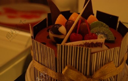 浓情巧克力生日蛋糕图片