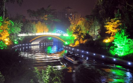 大明湖的桥图片