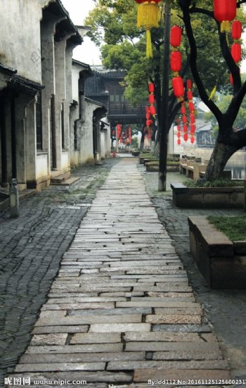 江南的古镇街道