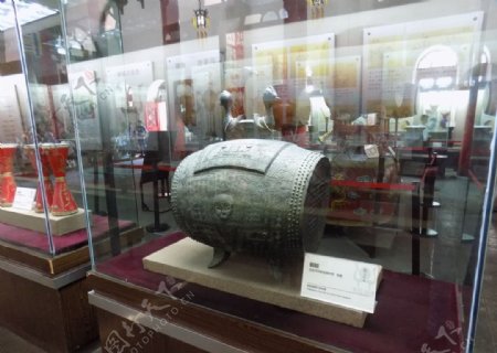 博物馆里的铜鼓