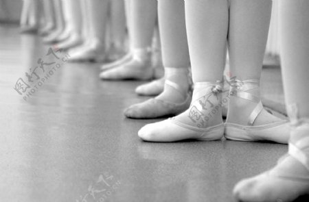 舞蹈演员的脚尖图片