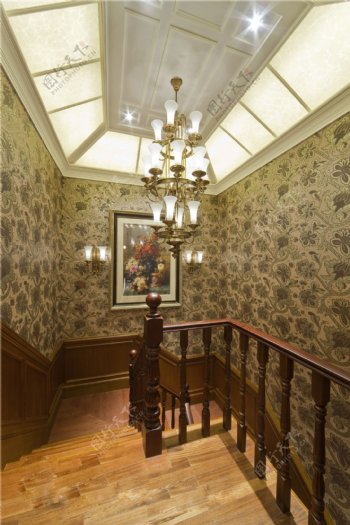 美式时尚室内楼梯背景墙吊灯设计图