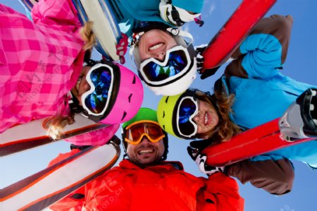 滑雪家庭人物图片