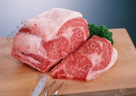 菜板上的瘦肉