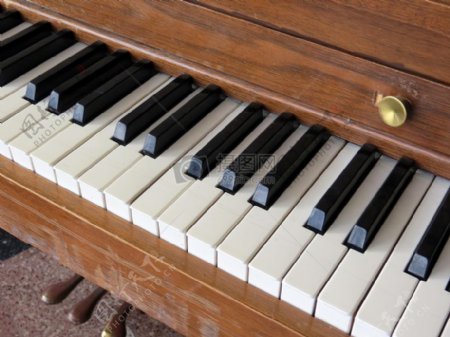 旧钢琴KEYBOARD.JPG