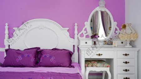 田园风紫色卧室设计图