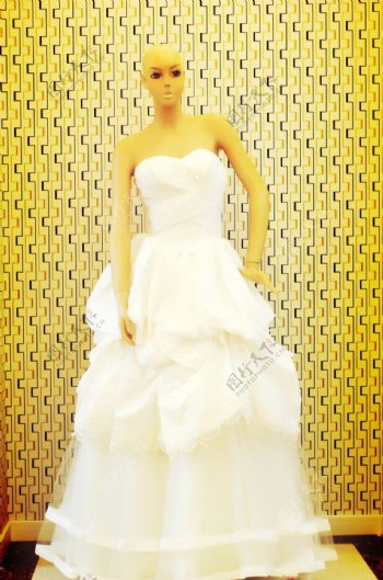 婚纱模特礼服图片