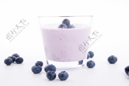 蓝莓酸奶摄影图片