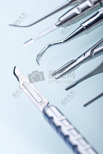做工细致的牙科工具
