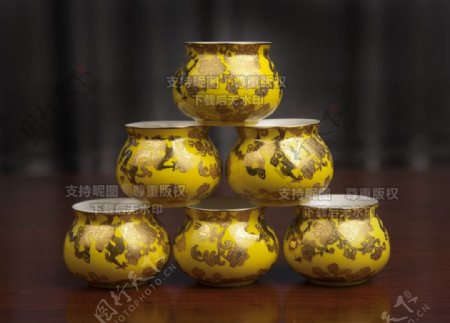 黄色创意陶瓷茶杯
