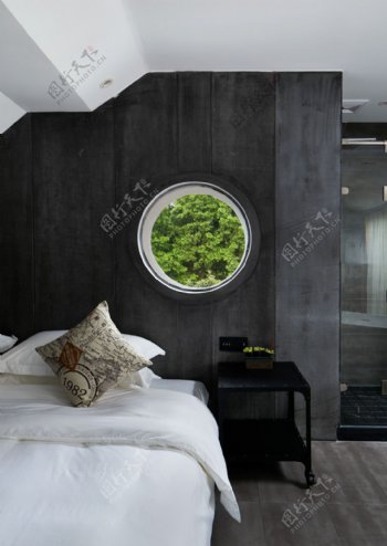 中式时尚卧室深灰色背景墙室内装修效果图