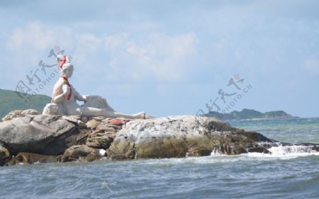 大海上的渔女雕塑