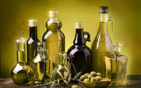 清新健康的橄榄油