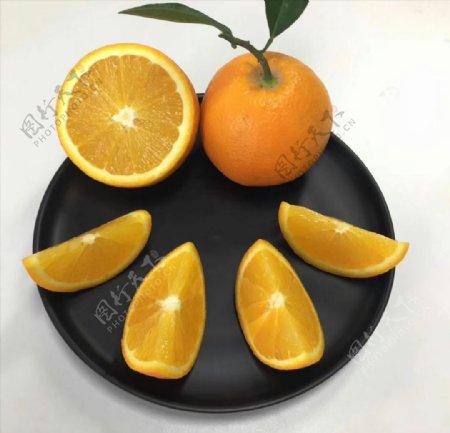 金堂脐橙剥开的脐橙脐橙果盘