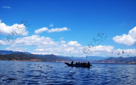 泸沽湖渔船