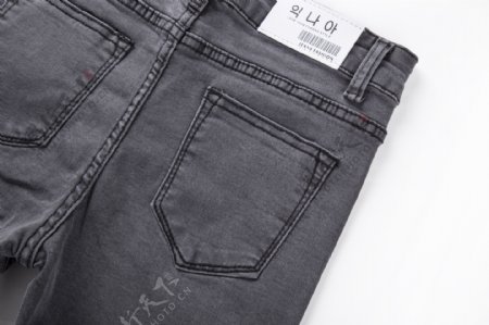 韩版烟灰色牛仔裤实物图摄影图