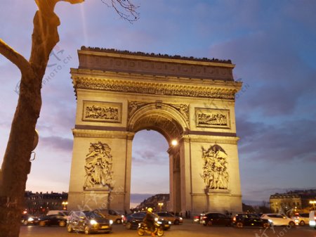 夜色中的巴黎凯旋门