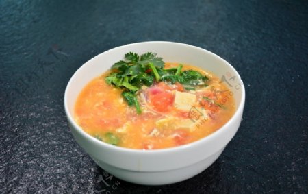 西红柿豆腐鸡蛋汤