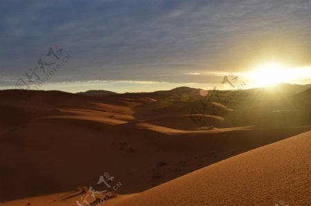 沙漠日出沙摩洛哥沙丘