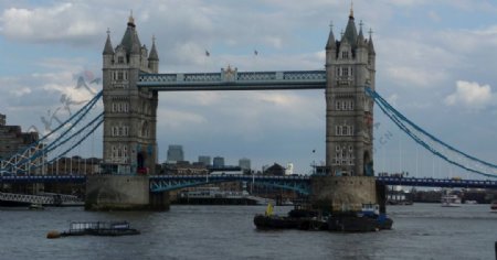 伦敦塔桥具有里程碑意义