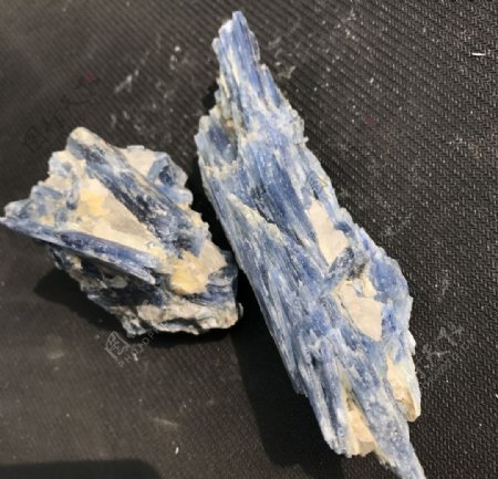 水晶蓝晶石矿石