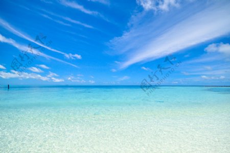 海洋海滩蔚蓝天空