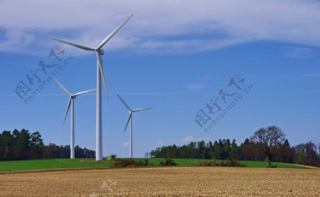 风力风车发电图片